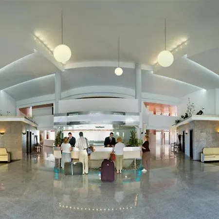 Gema Aguamarina Golf Apartamento *